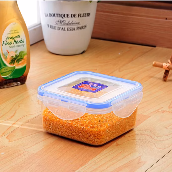 四角い連結クリップ付きの省スペースプラスチック食品容器 4 個セット